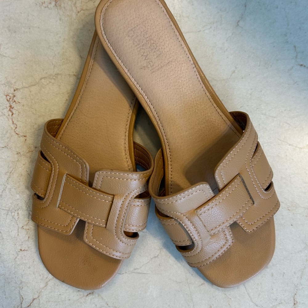 Elegant Tan Leather Slide Sandals